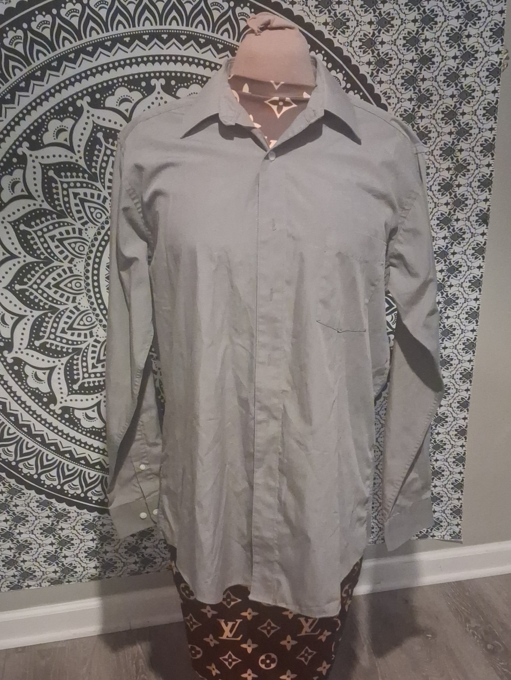 David Taylor Men's Light Gray Dress Shirt - Classic Button-Front